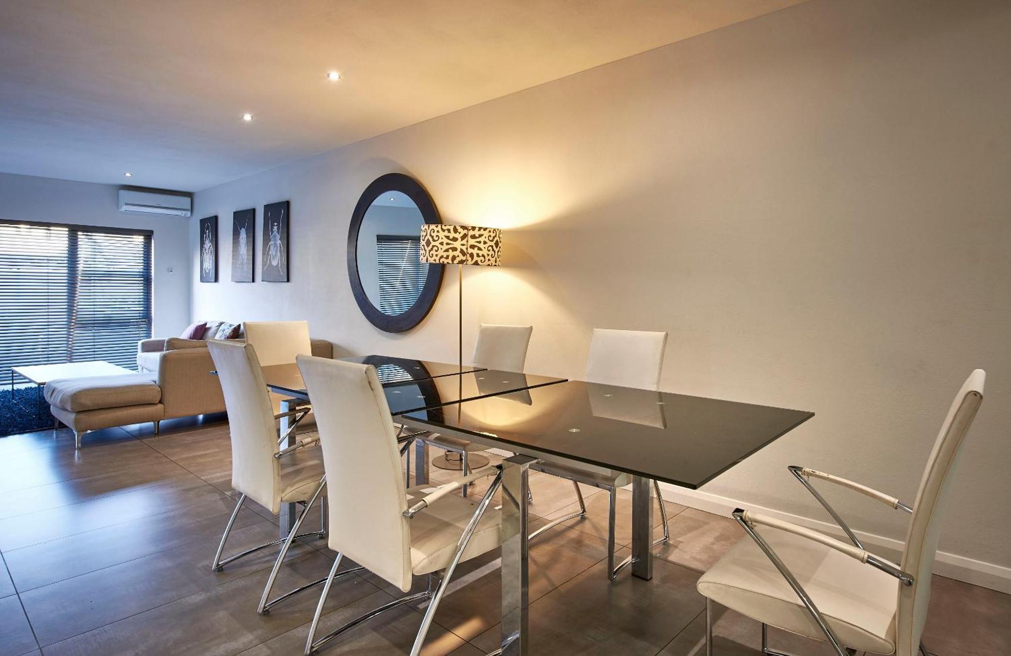 Dynasty Forest Sandown Serviced Apartments & Self Catering Hotel Йоганнесбурґ Номер фото