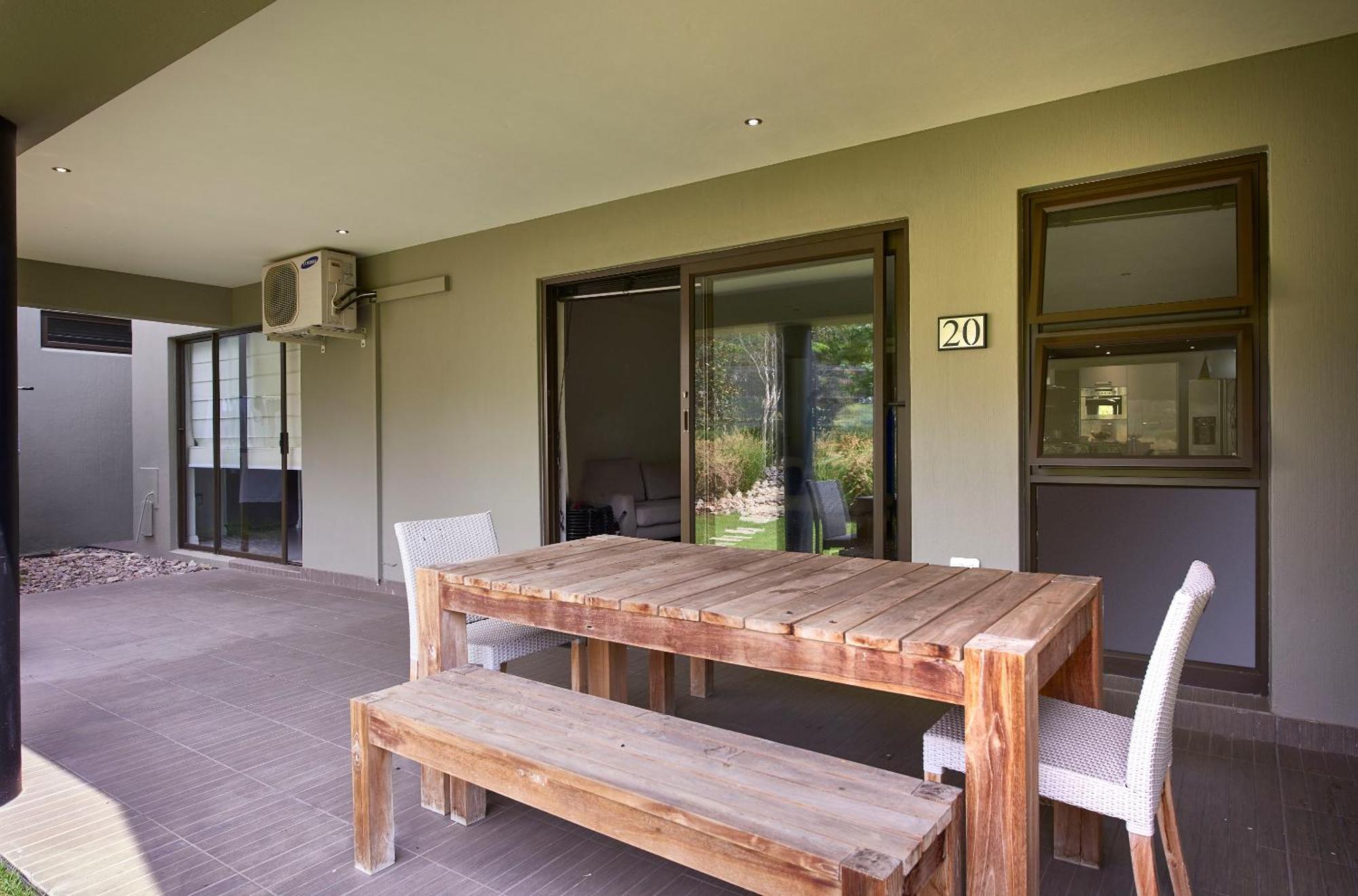 Dynasty Forest Sandown Serviced Apartments & Self Catering Hotel Йоганнесбурґ Номер фото