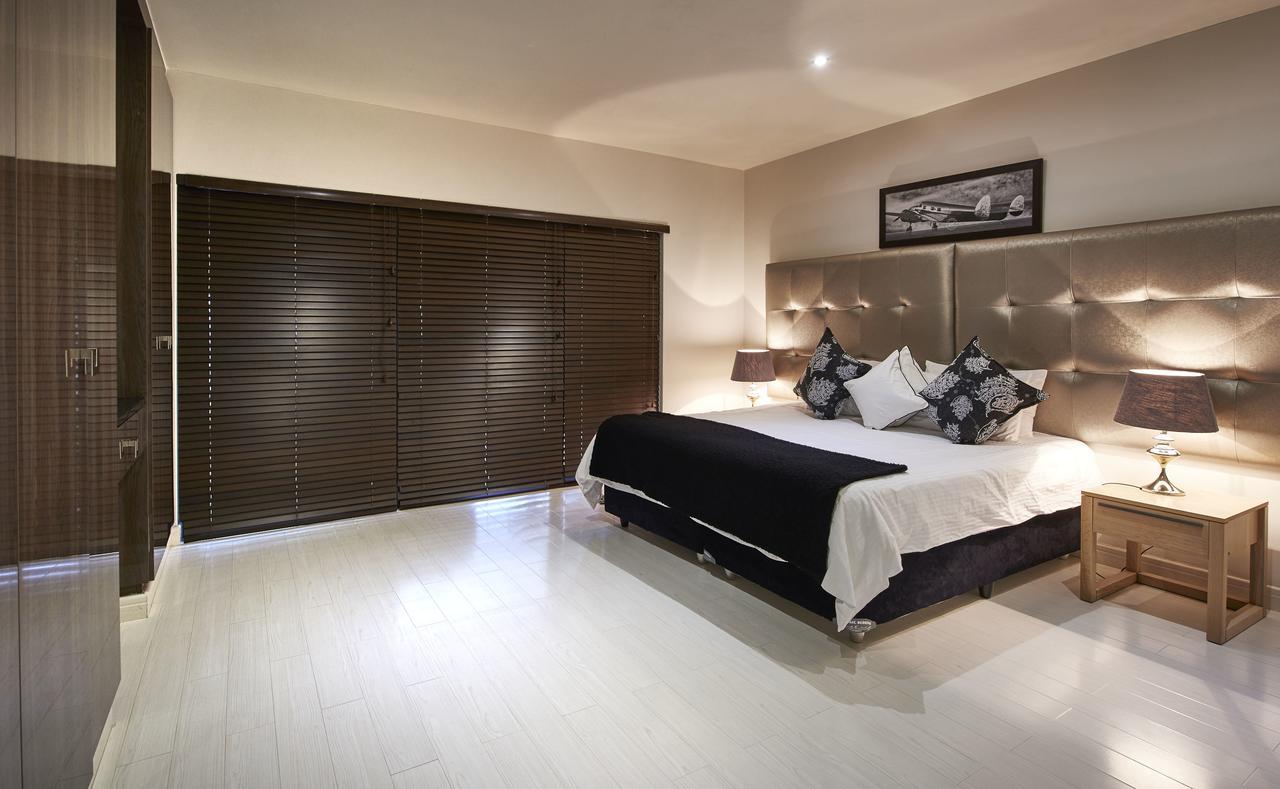 Dynasty Forest Sandown Serviced Apartments & Self Catering Hotel Йоганнесбурґ Екстер'єр фото